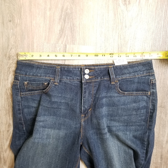Levis 526 Women's Slender Boot Cut Jeans Size 12 S/C Very Good Condition - Picture 13 of 15